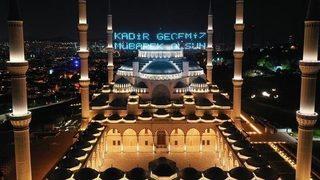 2022 Kadir Gecesi ne zaman idrak edilecek? Kadir Gecesi kandil mi? Kandil ne zaman?