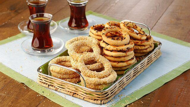 Kandillerin baş tacı! Ağızda dağılan kıyır kıyır bir kandil simidi nasıl yapılır? Kandil simidi malzemeleri nelerdir? 