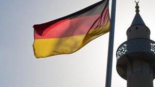 Alman aşırı sağ parti,  islami sembollerin yasaklanmasını istiyor