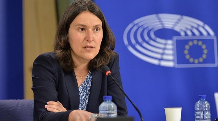 AP: Türkiye'nin iç işlerine müdahale etmek doğru