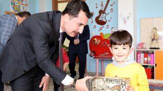 Öğrencilerin istekleri Hayal Ağacı ile gerçekleşti