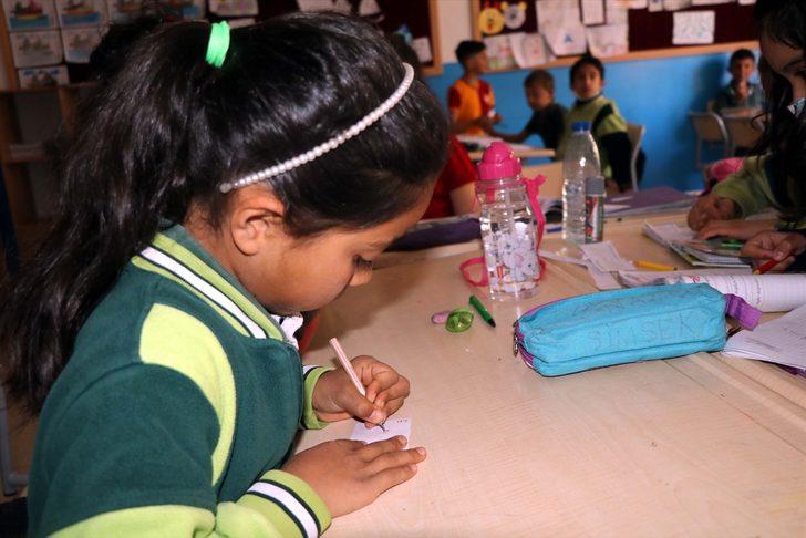 Öğrencilerin istekleri "Hayal Ağacı" ile gerçekleşti G3