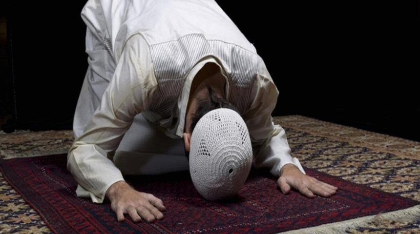 Sehiv secdesi nedir? Sehiv secdesi nasıl yapılır, hangi durumlarda yapılmalıdır? Diyanet açıkladı!