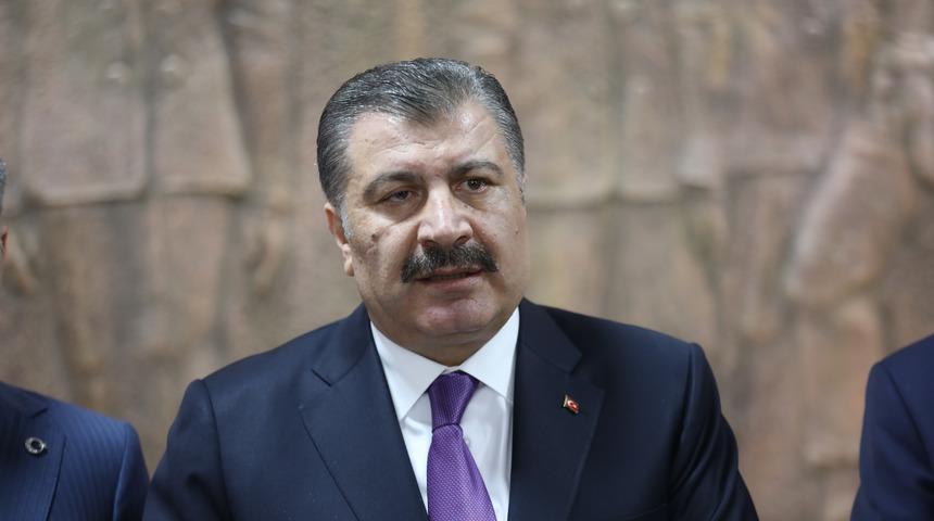 Sağlık Bakanı Koca'dan 'maske' açıklaması! Merak edilen soruya yanıt verdi