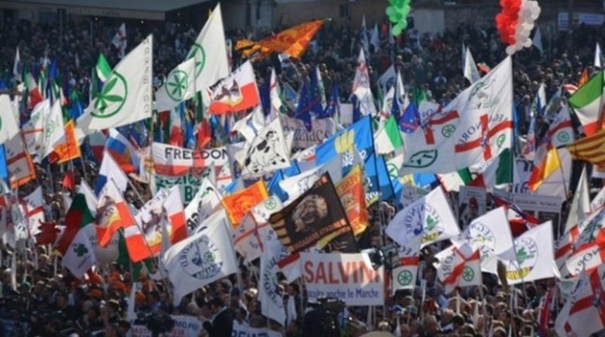 İtalya Avrupa Birliği'nden ayrılıyor mu?