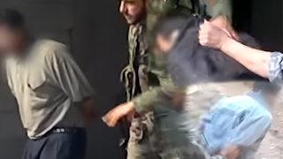 Korkunç görüntüler! Gözleri bağlı ve kelepçeli sivilleri böyle katlettiler