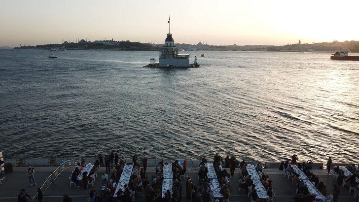 İstanbul'da 80 bin kişilik iftar! Uzunluğu 2 kilometreyi buldu G2