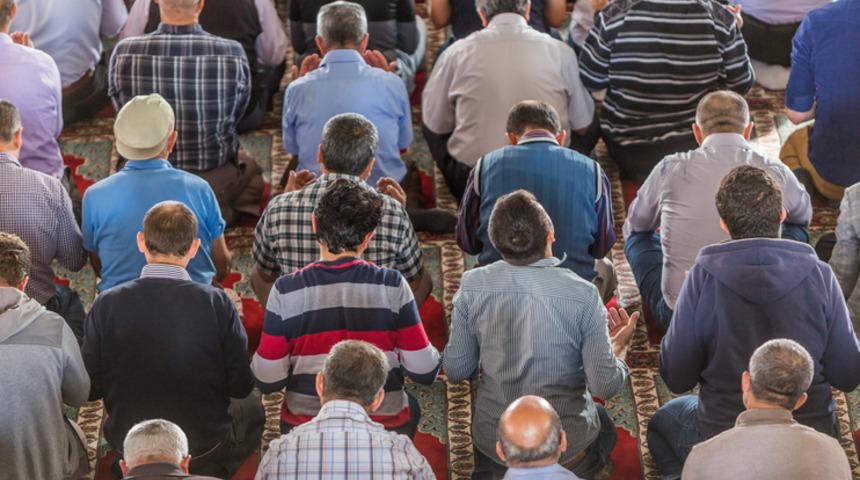 Tesbih namazı nasıl kılınır? Tesbih namazı kaç rekat?