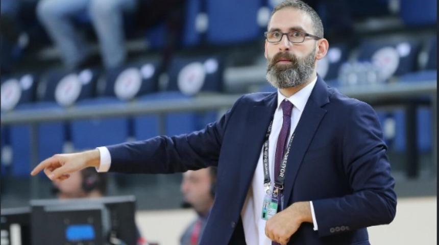 Bahçeşehir Koleji basketbol takımı başantrenörü Erhan Ernak kimdir? Erhan Ernak, Survivor Barış Murat Yağcı'nın babası mı?