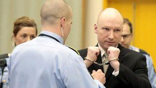 Norveçli seri katil Brevik devlet aleyhine açtığı davayı kazandı