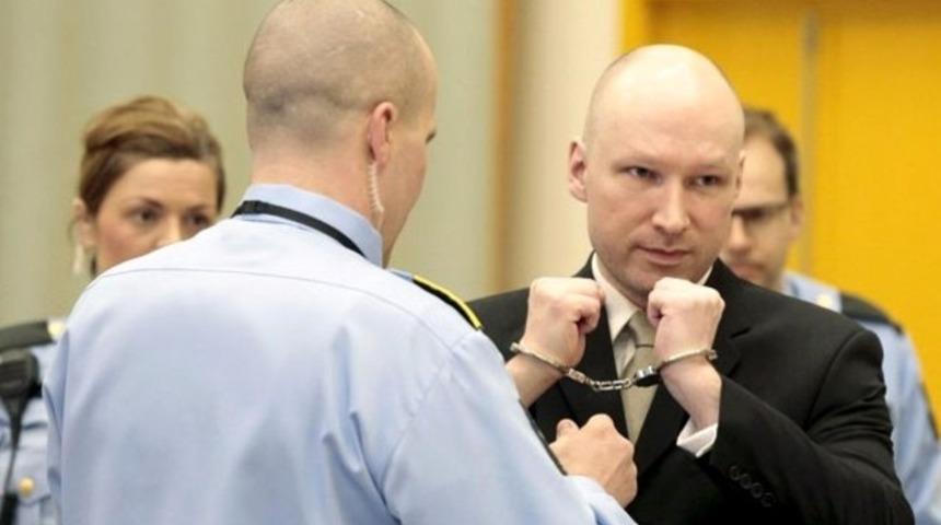 Norveçli seri katil Brevik devlet aleyhine açtığı davayı kazandı