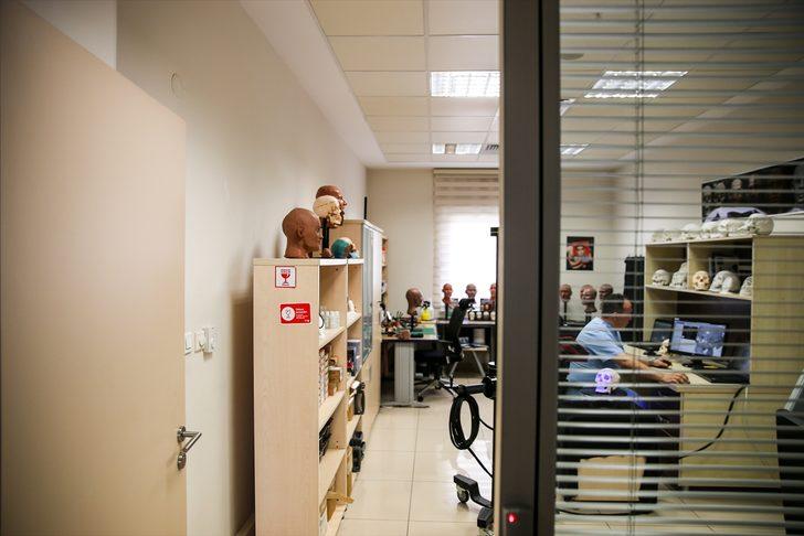 Yeniden yüzlendirme ve adli yaşlandırmayla olayların aydınlatılmasına katkı sağlıyorlar G2