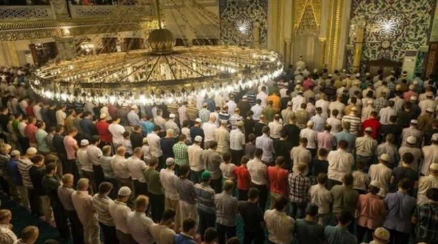 Ramazan Bayramı namazı ne zaman kılınacak 2022? Bayram namazı saat kaçta kılınacak? İl il bayram namazı saatleri nelerdir?