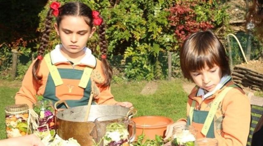 Minik eller “turşu” kurdu