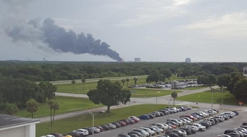 ABD'de roket fırlatma girişiminde patlama