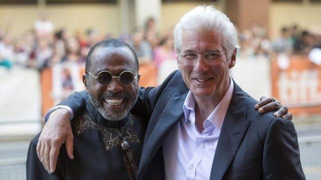 Richard Gere evsiz rolünde