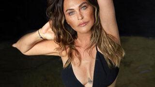 Hülya Avşar 'Sen Aşk Mısın?' şarkısıyla döndü! Bomba gibi