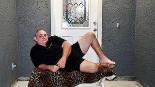 Ev satışına eski kocasını da dahil etti! “Eğer onu alırsanız fiyatı düşürüyoruz”