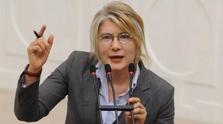 Emine Ülker Tarhan yeni partisi için dilekçe verdi