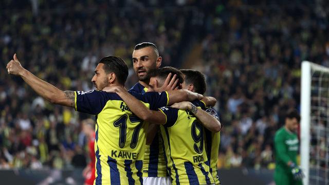 Fenerbahçe, derbi öncesinde hata yapmadı ve Gaziantep FK'yı devirdi!