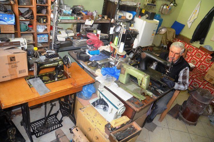 Kütahyalı Süleyman usta 65 yıldır dikiş makinesi tamir ediyor G5