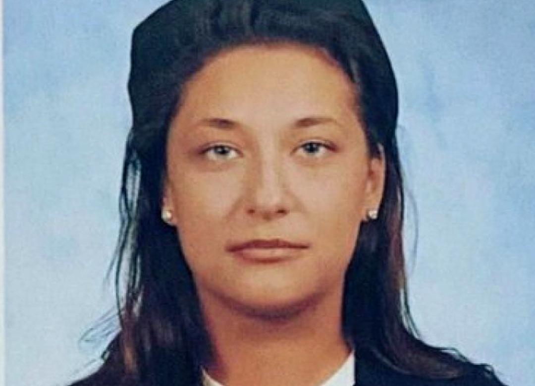 G&uuml;lse Birsel'den nostaljik paylaşım!  "Gen&ccedil;lik yıllarında burnum daha iyiymiş..."