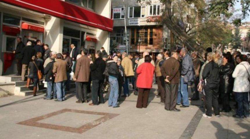 Vakıf sandıklarının SGK'ya devri şimdilik askıya alındı