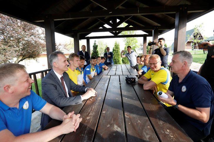 Savaş nedeniyle İnegöl'de ağırlanan Ukraynalı sporcular, ilçeden ayrıldı G3