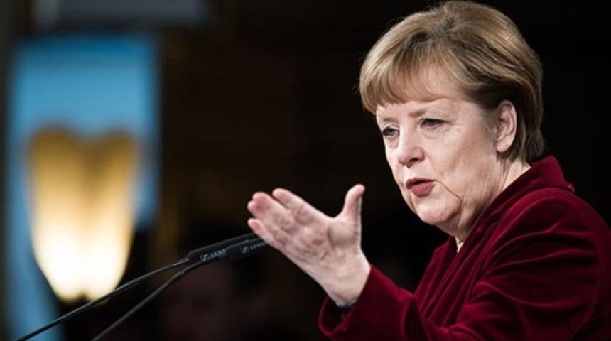 Merkel: Uçuşa yasak bölgeyi destekliyorum