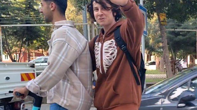 Adana'da scooterla tehlikeli yolculuğa şaşırtan cevap: Ölürsek geçmiş olsun