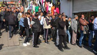 Şirinevler'de baklava kuyruğu: Ucuzluk neredeyse biz oradayız