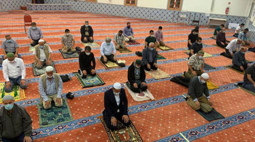 Bayram namazı nasıl kılınır, ka&ccedil; rekattır? 2022 Diyanet bayram namazı kılınışı ve anlatımı