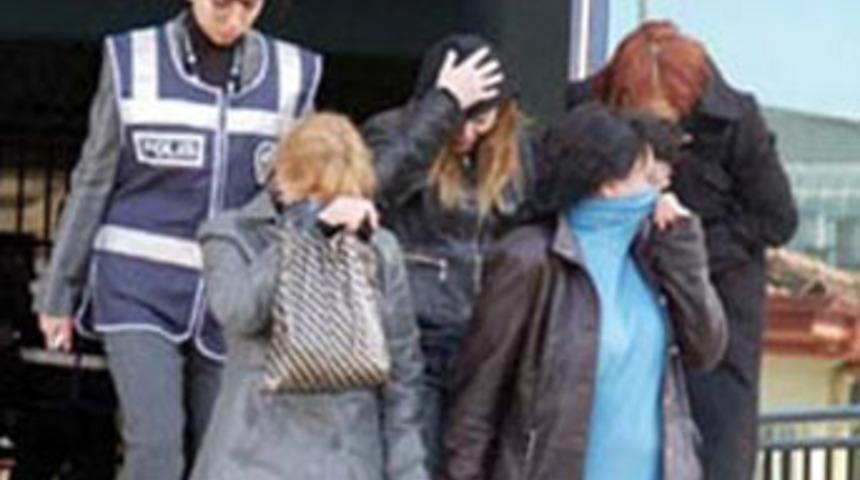 Otomobilde seks partisi baskını