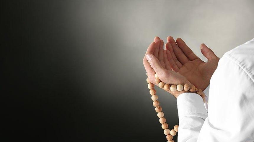 AREFE GÜNÜ NE YAPILIR? Arefe günü 1000 ihlas okumanın fazileti nedir? Arefe günü 1000 ihlas süresi neden okunur?