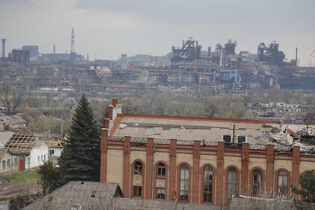 AA-20220423-27648246-27648192-MARIUPOLS_LAST_STRONGHOLD_AZOVSTAL_PLANT_STILL_RESISTS_AGAINST_RUSSIAN_FORCES