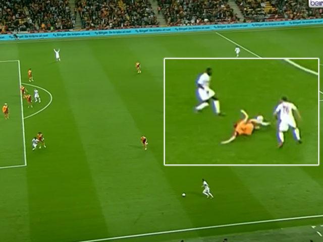 Galatasaray'ın yediği gol sonrası ortalık karıştı! ''Bu sattığı kaçıncı maç...''