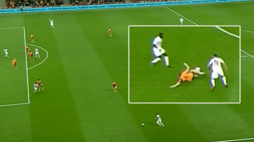 Galatasaray'ın yediği gol sonrası ortalık karıştı! ''Bu sattığı kaçıncı maç...''