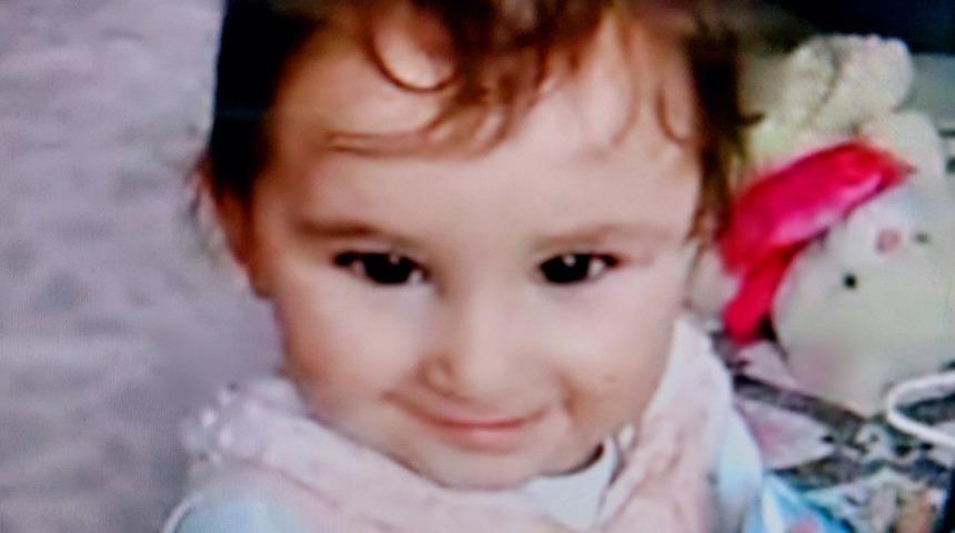 En acı bayram! 2 yaşındaki Kumsal'ın ölümü herkesi kahretti: Üzerine televizyon düştü