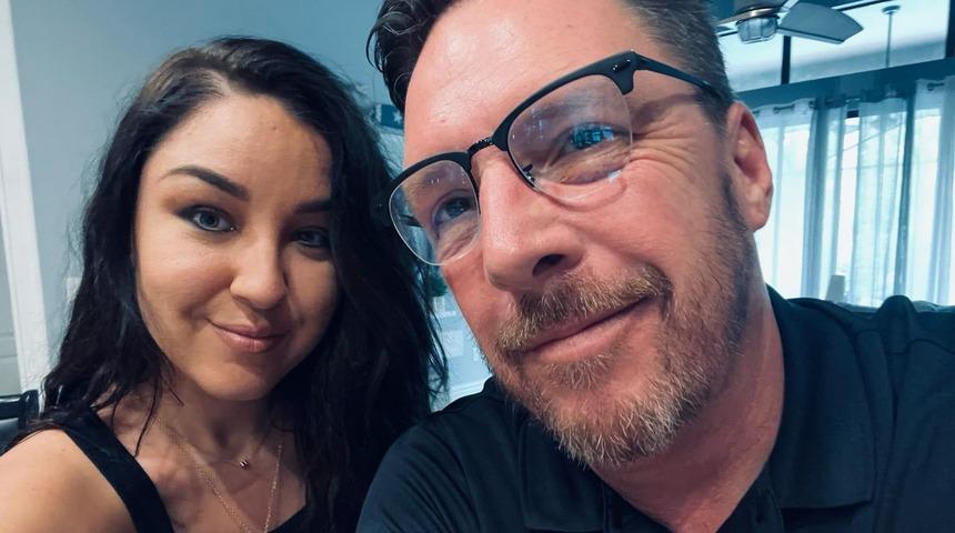 Görenler baba-kız zannetti! “O benim çocuğum değil” diyerek ilişkilerini savundu