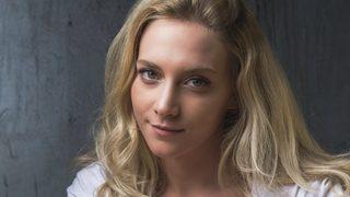 Mahkum'un Sasha'sı Hayal Köseoğlu derin göğüs dekolteli pozunu paylaştı! Bayram şu an daha da renklendi