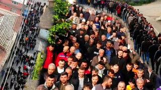 Yer: Bursa! 2 yıl sonra yeniden bir araya geldiler! Kuyruk 1 km'yi buldu