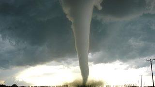 Fiji'yi hortum vurdu: 28 kişi hayatını kaybetti