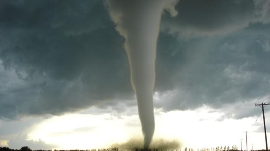 Fiji'yi hortum vurdu: 28 kişi hayatını kaybetti