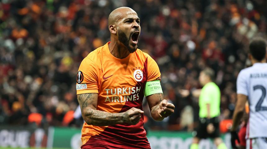 Son dakika: Galatasaray'ın yıldızı eşyalarını toplattı, gidiyor! Jose Mourinho, Galatasaray'ın kalbini alıyor... Marcao için flaş!