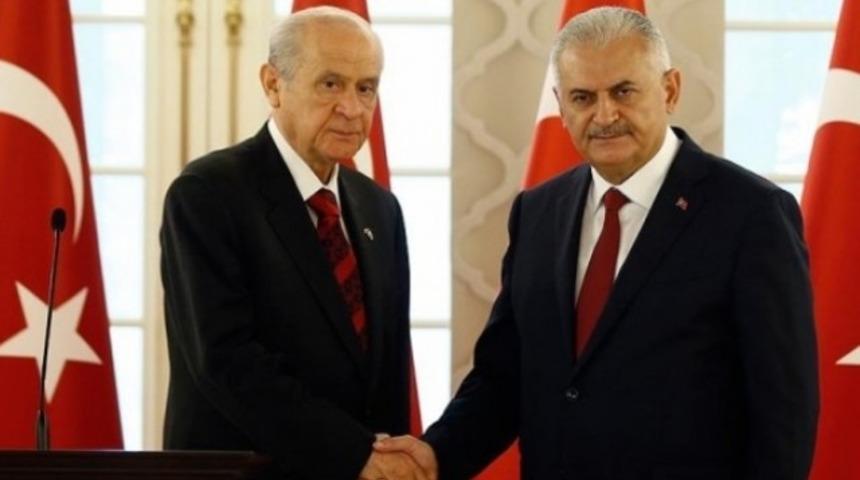 AK Parti'nin anayasa taslak metni MHP'ye iletildi