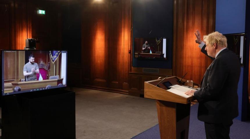 Johnson açıkladı! Ukrayna'da yeni füze sistemleri gönderiliyor