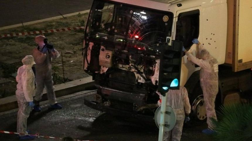 Newt Gingrich: ABD&rsquo;deki t&uuml;m m&uuml;sl&uuml;manlar kontrolden ge&ccedil;irilmeli