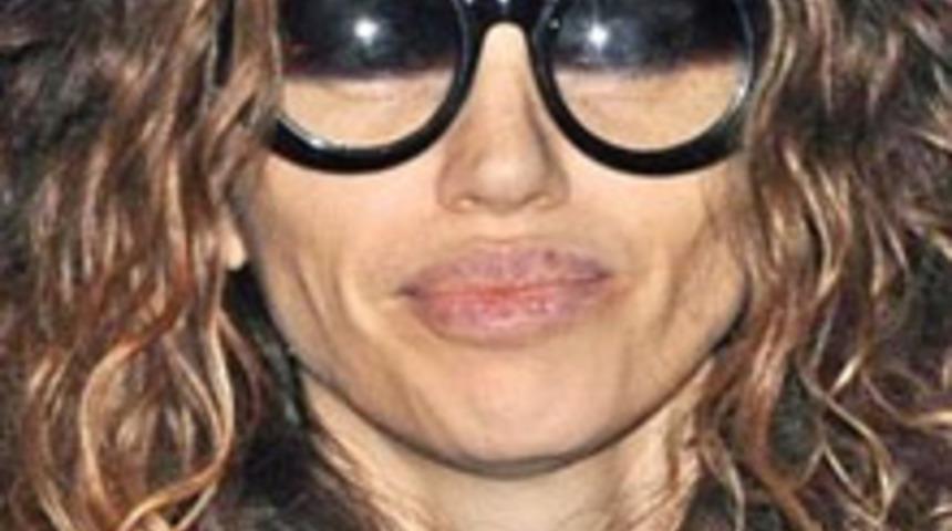 G&uuml;lşen'in Tuhaf Hali...