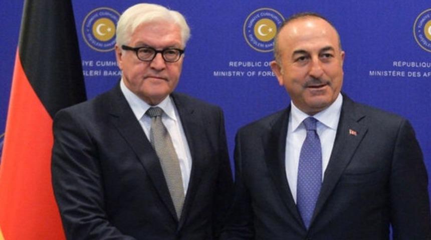 Alman basınınden Dışişleri Bakanı &Ccedil;avuşoğlu'na ağır benzetme