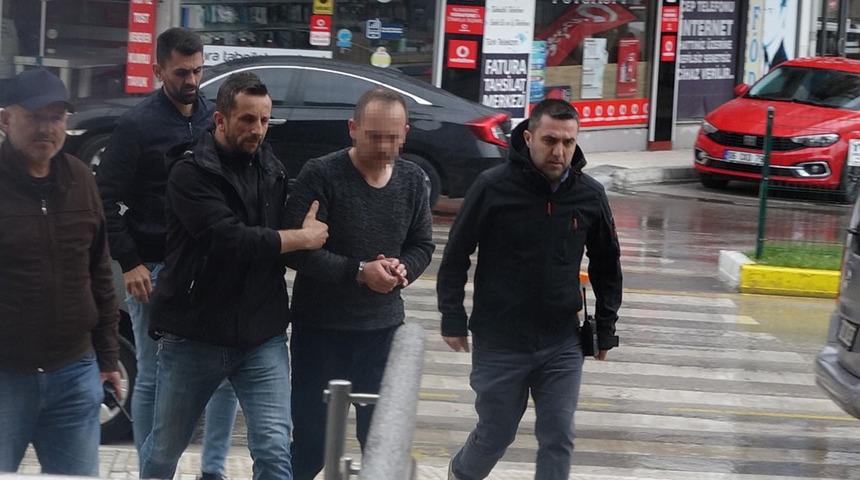 Korkunç olay! Eşinin boğazını sıkarak öldürmek istedi